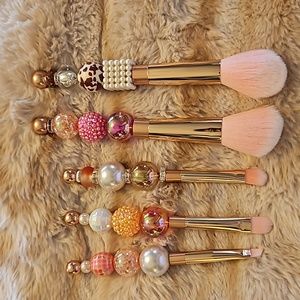 ❣️B4 sets G1 FREE!  Mothers Day gift! Beaded makeup brushes!